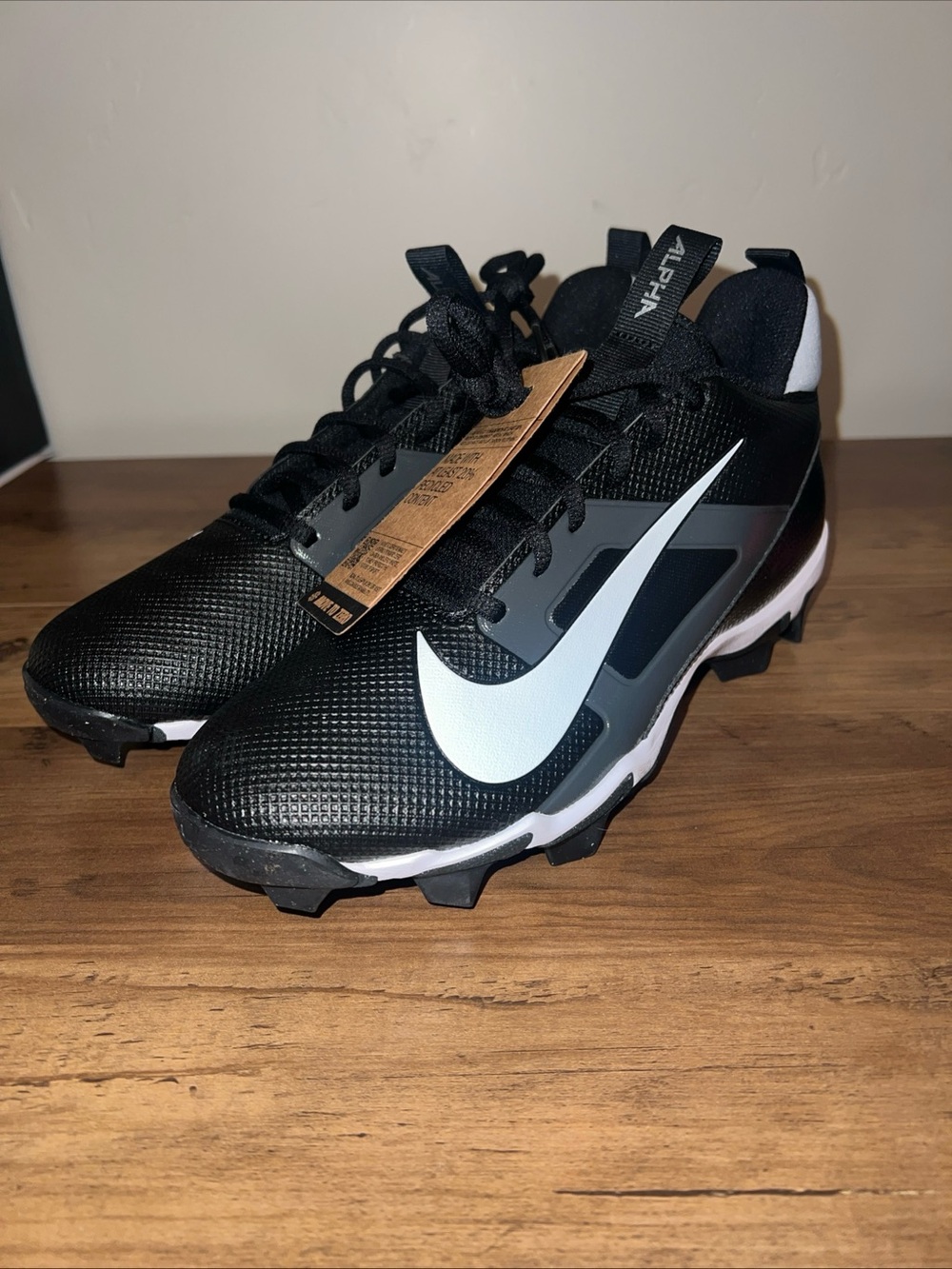 Nike Black and White Men’s Alpha Cleats menace 4 shark fast flex football